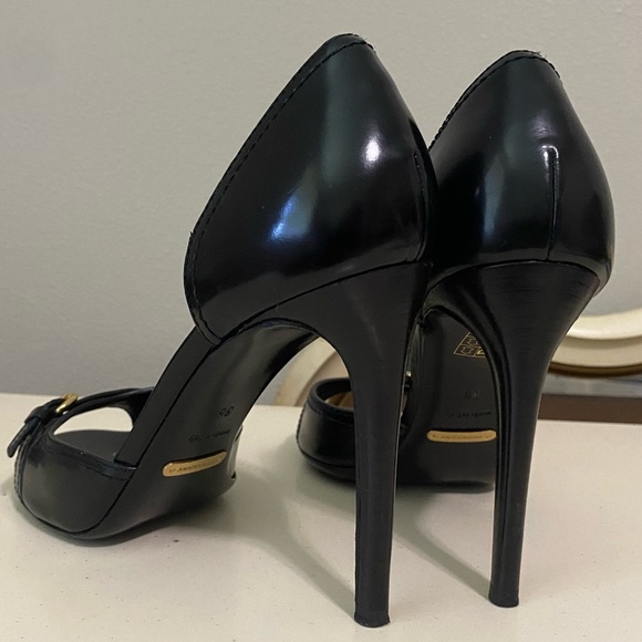 Burberry Black Heels with Gold Buckle - Picture 5 of 8
